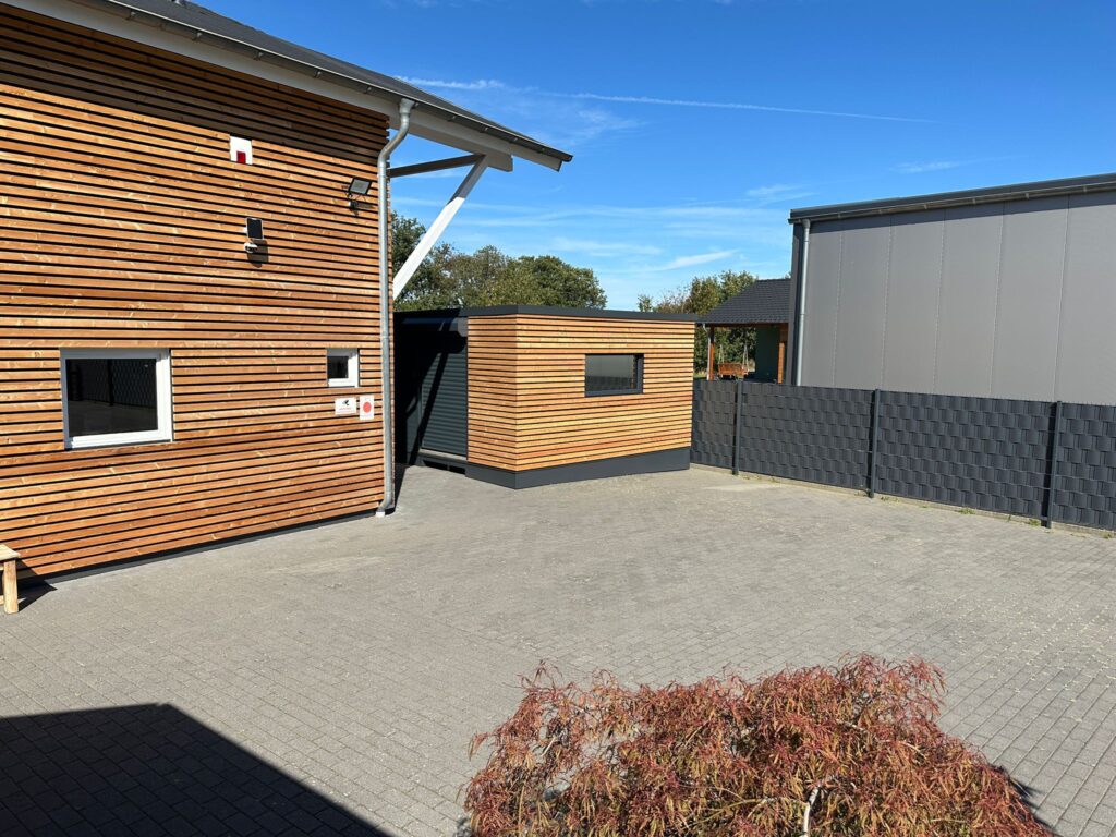 WhatsApp Image 2025-09-22 at 08.33.09