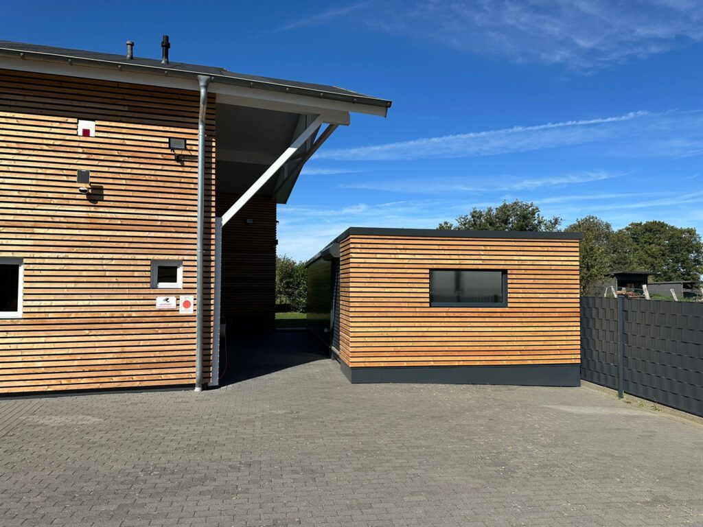 WhatsApp Image 2025-09-22 at 08.33.09 (2)