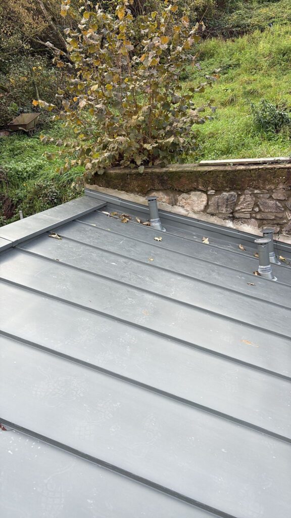 WhatsApp Image 2025-11-05 at 21.44.22 (1)